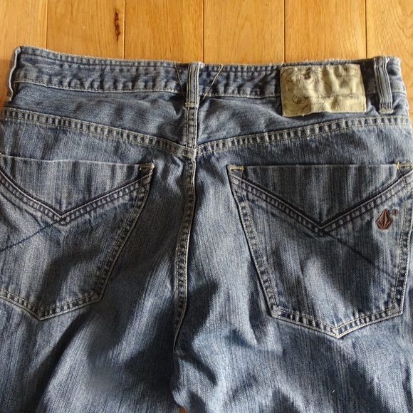 VOLCOM RELAXED FIT JEANS SIZE 32X30 - Picture 2 of 2